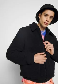 Brave Soul TRENTON - Chaqueta Fina - Black, Hombre 9 Brave Soul TRENTON - Chaqueta Fina - Black, Hombre -Brave Soul Ventas 3ecf2a1112074eea81a3b89afad995ea