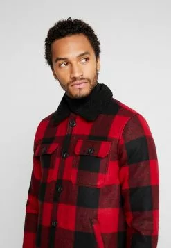 Brave Soul AUGUSTUS - Chaqueta Fina - Red/black, Hombre 9 Brave Soul AUGUSTUS - Chaqueta Fina - Red/black, Hombre -Brave Soul Ventas 5ef32e37ec6d4087b7bc96a296c64c0a