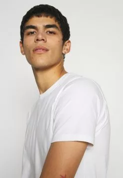 Brave Soul 5 PACK - Camiseta Básica - Optic White/black/navy, Hombre 19 Brave Soul 5 PACK - Camiseta Básica - Optic White/black/navy, Hombre -Brave Soul Ventas 653daaff6de14b44adef697687778437