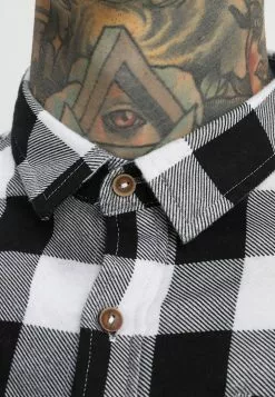 Brave Soul Camisa - White Black, Hombre -Brave Soul Ventas 7ed6cafd82894705ac9ed963e4a598fd