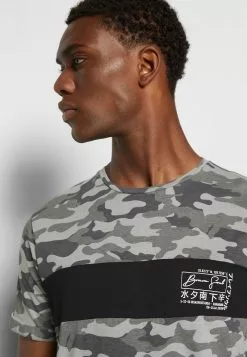 Brave Soul YOSHI - Camiseta Estampada - Grey Camo/jet Black/optic White, Hombre -Brave Soul Ventas 8dd8e01221c64ed6a9f4df7c8d562980