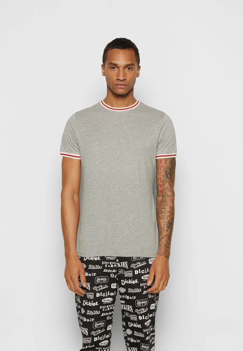 Brave Soul BRYCE - Camiseta Estampada - Light Grey/cream/red, Hombre 3 Brave Soul BRYCE - Camiseta Estampada - Light Grey/cream/red, Hombre - Imagen 3