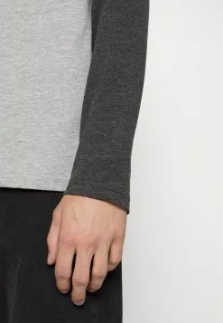 Brave Soul Camiseta De Manga Larga - Light Grey Marl/ Dark Charcoal Marl, Hombre -Brave Soul Ventas 904d7326d0c74417998e915007814230