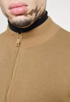 Brave Soul BOXGROVE - Chaqueta De Punto - Tan, Hombre -Brave Soul Ventas 99b07fb7698a4fccaa4cc62a2ab3e359