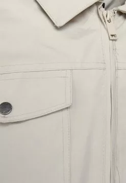 Brave Soul CARLISLESTN - Chaqueta Fina - Stone, Hombre -Brave Soul Ventas c58f93de1a704235b65f9d82fe0a5290