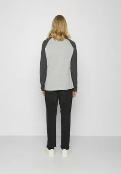 Brave Soul Camiseta De Manga Larga - Light Grey Marl/ Dark Charcoal Marl, Hombre -Brave Soul Ventas f735960a8f9f4756b64e5a97d2f18fb1