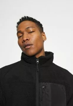 Brave Soul WESTLEY - Chaqueta Fina - Black, Hombre 11 Brave Soul WESTLEY - Chaqueta Fina - Black, Hombre -Brave Soul Ventas ffcc478d32e9409cbd76bf9b51285903